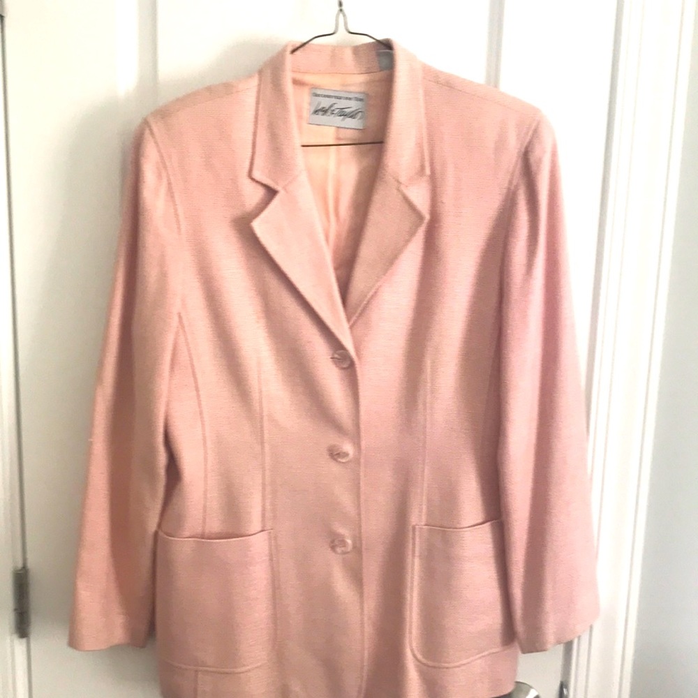 Lord & Taylor size 16 100% Silk blazer